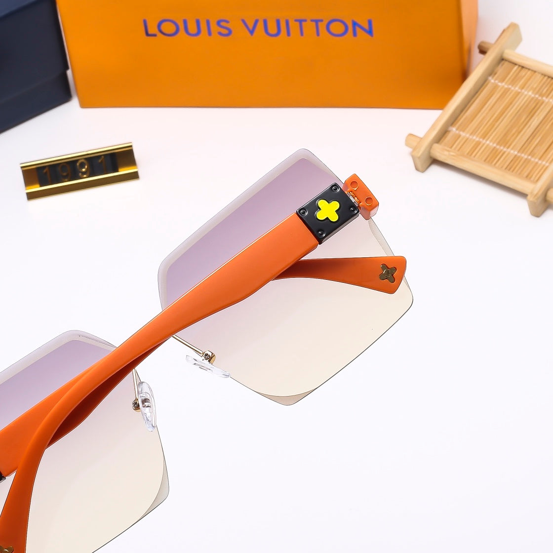 Luxury Eyewear: Elevate Your Style with Exquisite Craftsmanship-131