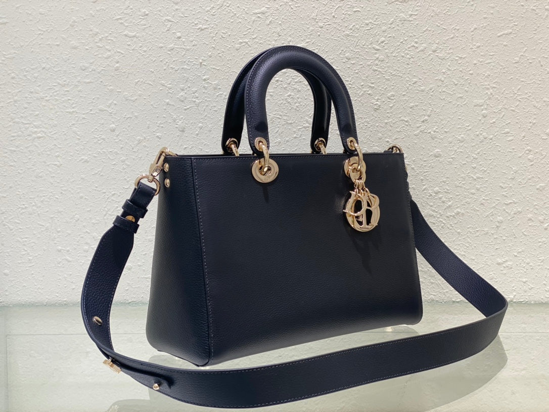 Exquisite leather bags-137