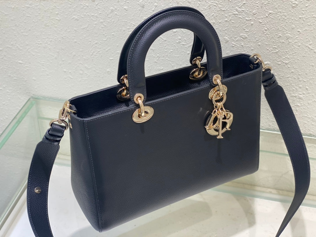 Exquisite leather bags-137